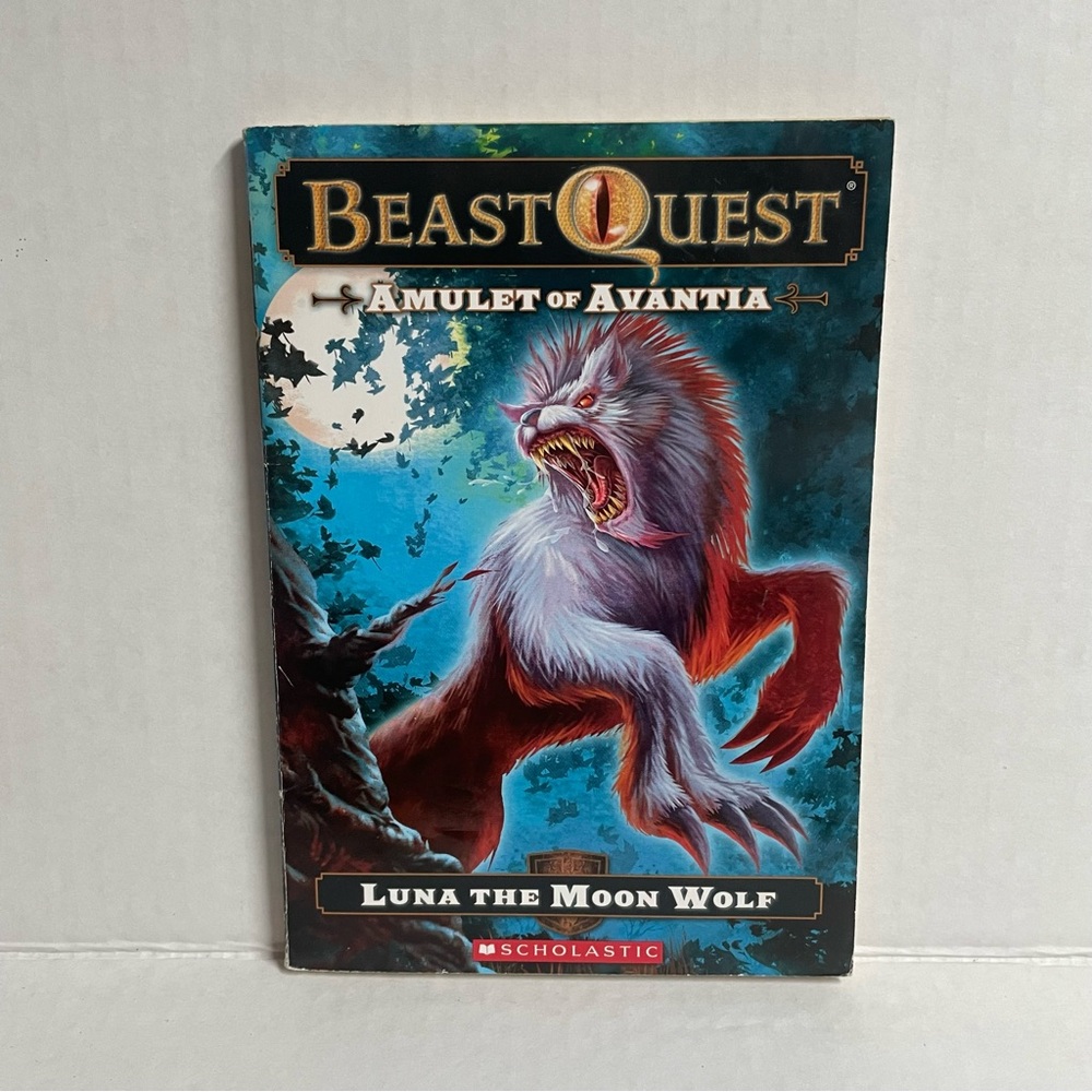 ♦️$3♦️ Luna the Moon Wolf Beast Quest Amulet of Avantia kids chapter book